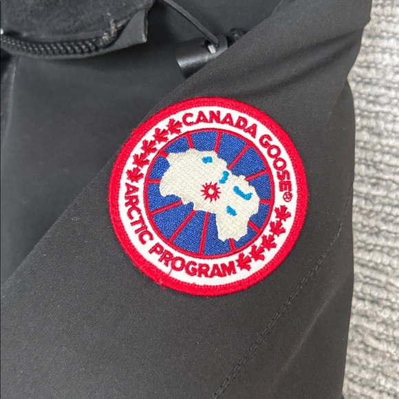 Canada Goose parka - Picture 3 of 16